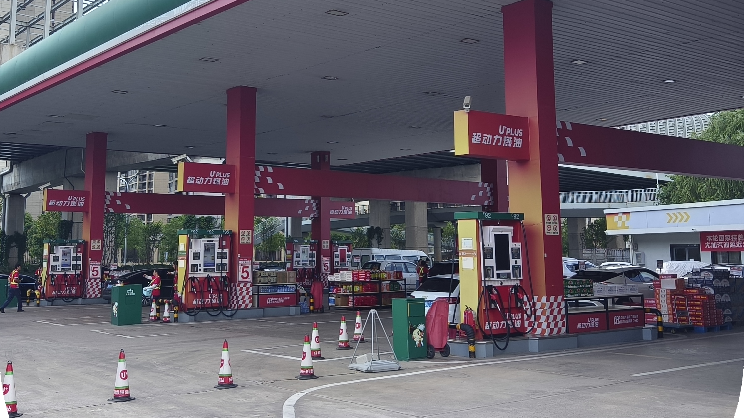 武漢某加油站油罐機械清洗項目，保障運營不間斷