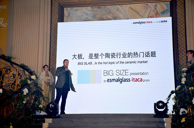 1515121746128992.jpg 老外_副本.jpg