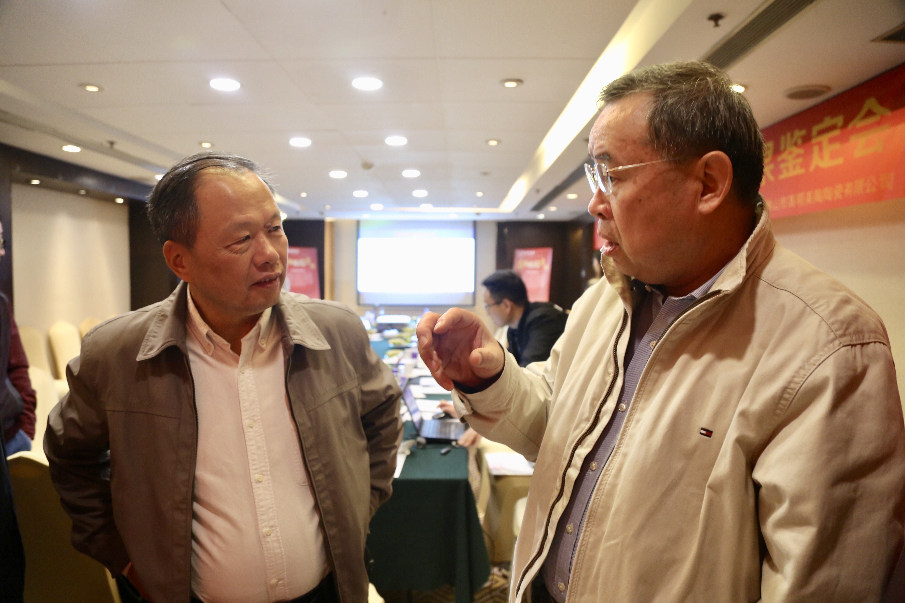 1540604714610233.jpg 1540604714610233.jpg